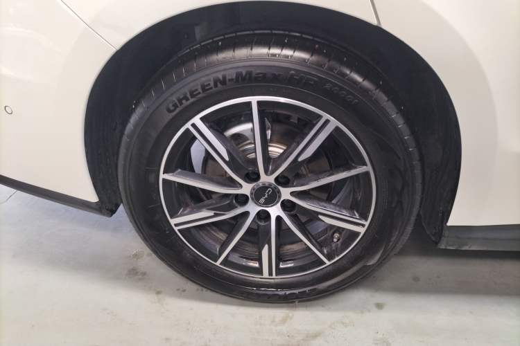 Used BYD Seal 06 New Energy 2025 DM-i Smart Drive 120KM Prestige Model Right Rear Wheel Hub