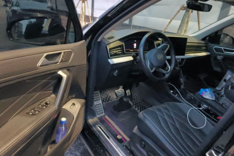 Used Volkswagen Tiguan L 2024 330TSI Automatic Two-Wheel Drive R-Line Enhanced Edition
