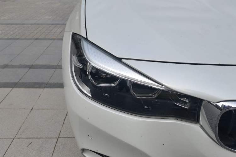 Used BMW 3 Series GT 2020 320i M Sport Package Right Front Headlight