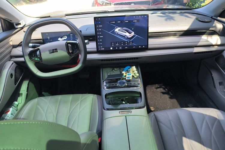 Used Geely Galaxy 8 2025 130km EM-i Prestige Edition Interior 2