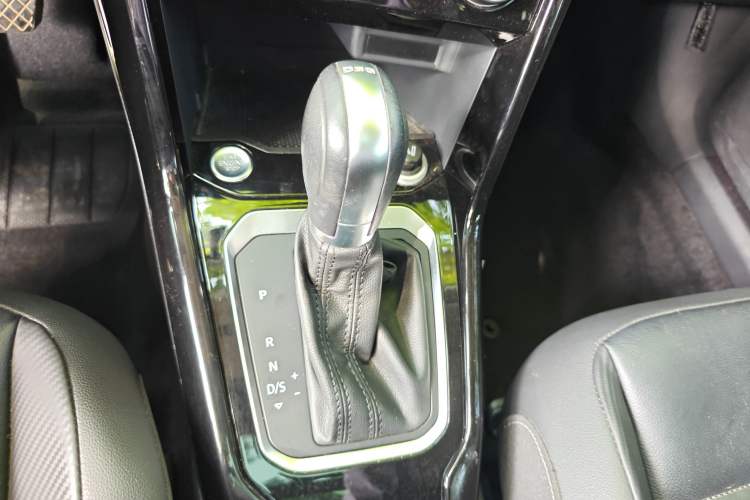 Used Volkswagen T-ROC 2020 280TSI DSG Two-Wheel Drive Comfort Version