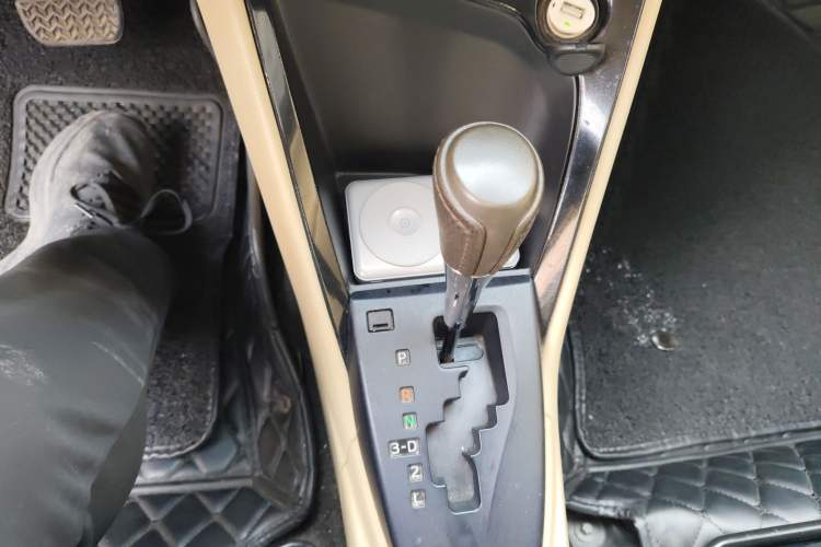 Used Toyota Vios 2014 1.5L Automatic ZhiZhen Edition Gear Lever