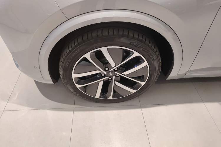 Used Li Auto L9 2022 Max model
