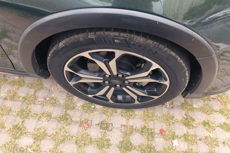 Used Ford Focus 2020 Hatchback EcoBoost 180 Automatic Titanium Edition