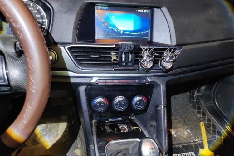 Used Haval H6 2018 Blue Label Sport Edition 1.5T Manual Two-Wheel Drive Elite Model Audio And AC Panel