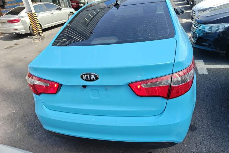 Used Kia K2 2012 Sedan 1.4L MT GLS Commemorative Edition
