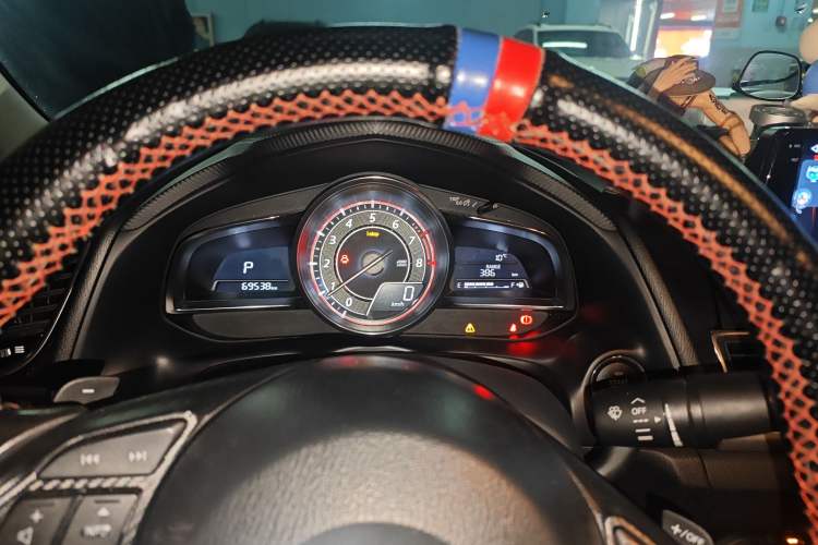 Used Mazda 3 Axela 2014 Sedan 2.0L Automatic Flagship Model
