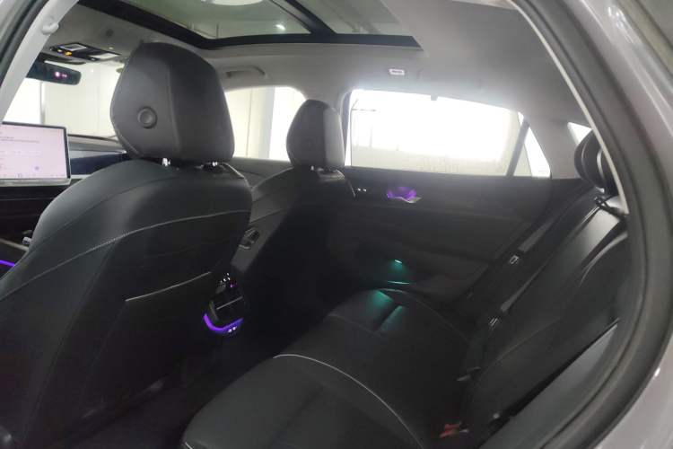 Used Volkswagen Passat 2025 Pro 380TSI Dragon Supreme Edition
