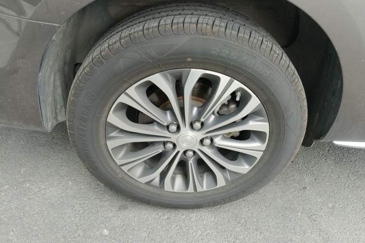 Used Buick GL8 2023 Land Executive Class Smart Enjoyment Model Right Rear Wheel Hub