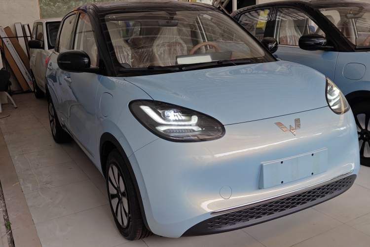 Used Wuling Bingo 2025 333 km Lingxi Connected Version Front Right 45 Deg