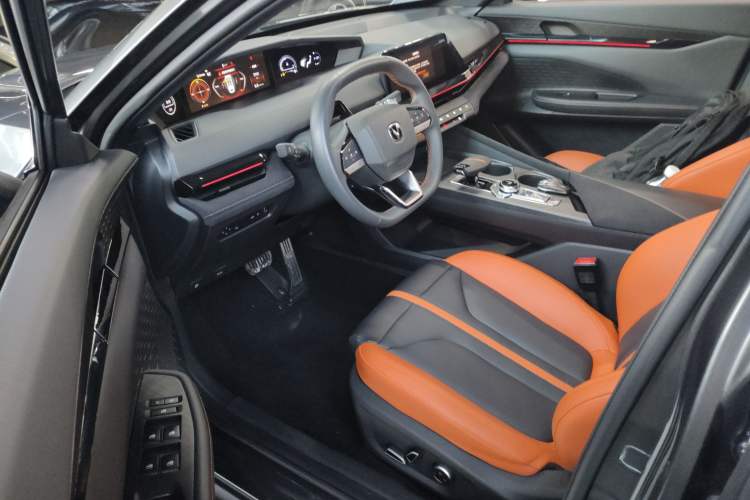 Used Changan UNI-V 2024 1.5T Prestige Sport Edition