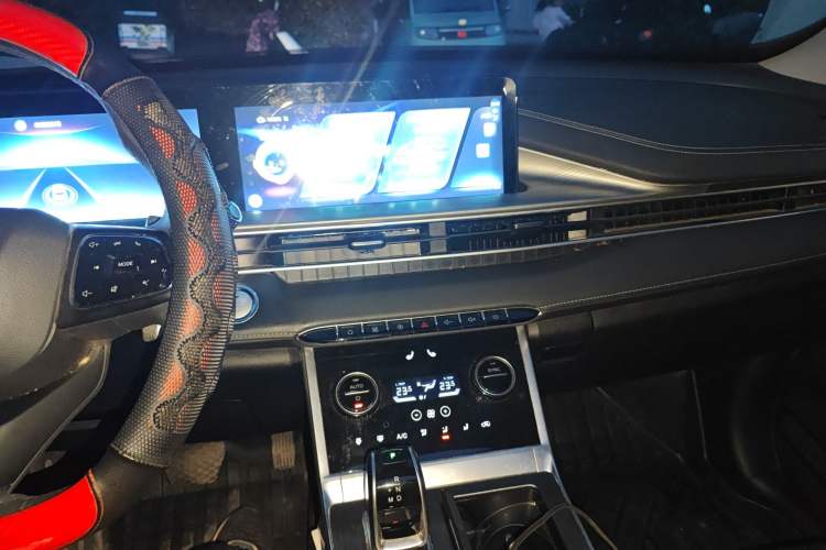 Used Chery Tiggo 8 2023 Kunpeng Edition 290TGDI Automatic Excellence Model Audio And AC Panel