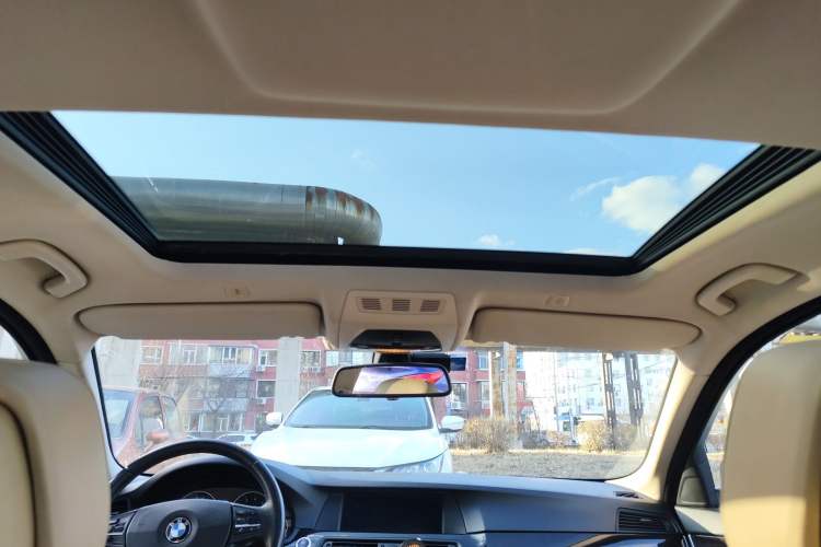 Used BMW 5 Series 2012 523Li Luxury Model Headliner