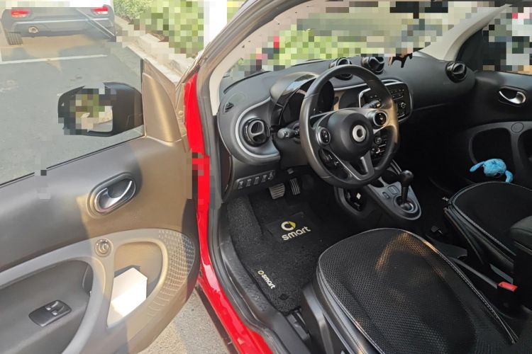 Used smart fortwo 2015 1.0L 52 kW Hardtop Passion Edition Driver Seat