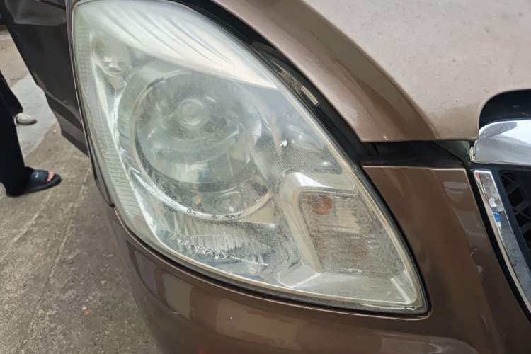 Used Foton MP-X E 2014 2.4L Wealth Express Comfort Version Basic Edition with 4G64