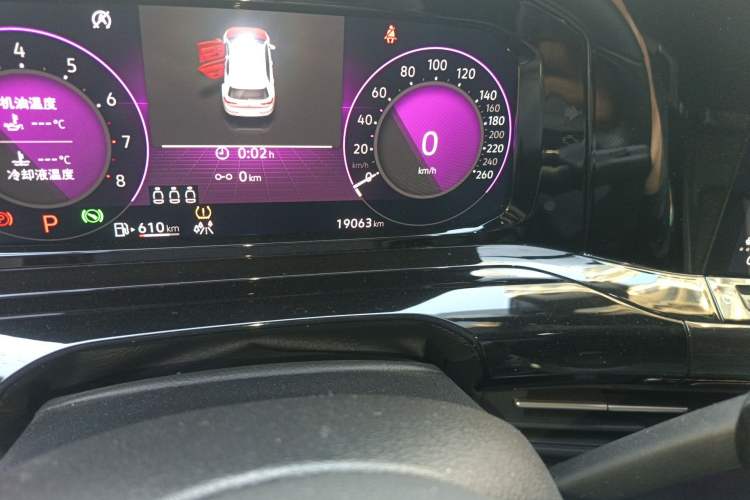 Used Volkswagen Golf 2023 280TSI DSG R-Line Lite Odometer Close Up