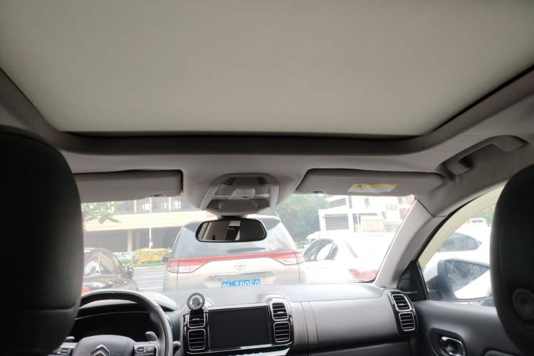 Used Citroen C5 AIRCROSS 2017 380THP Luxury Model Headliner