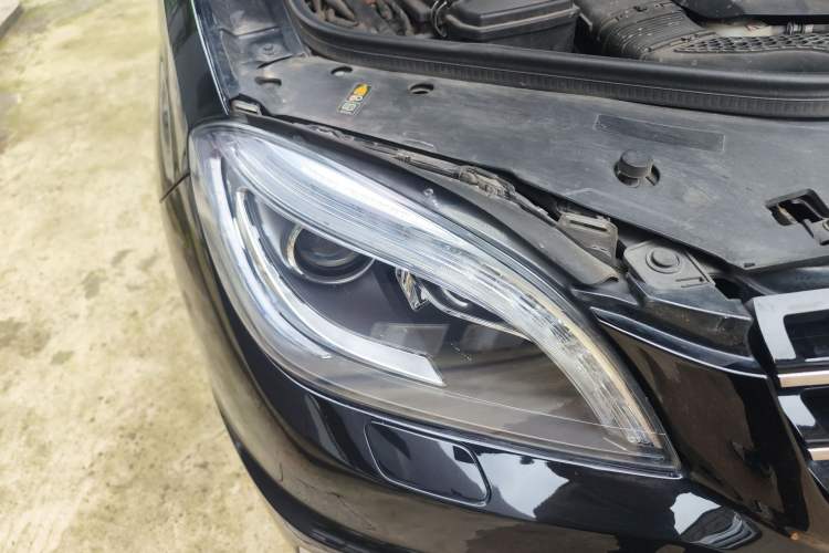 Used Mercedes-Benz M-Class 2014 ML 320 4MATIC Right Front Headlight