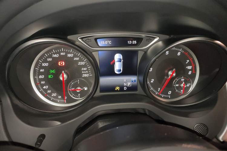 Used Mercedes-Benz CLA 2017 CLA 220 4MATIC
