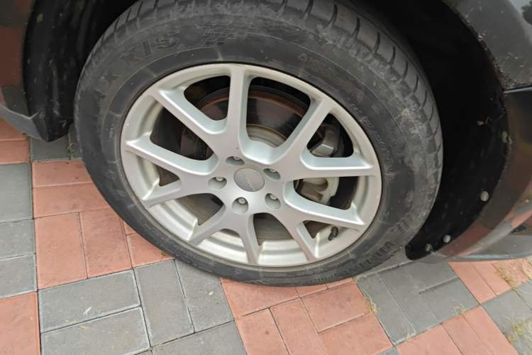 Used Dodge Journey 2013 2.4L Two-Wheel Drive Luxury Version
