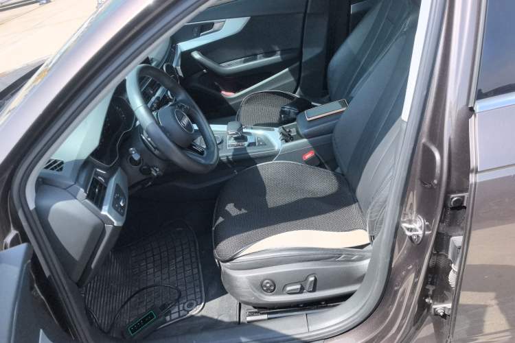 Used Audi A4L 2019 40 TFSI Fashion Version China V