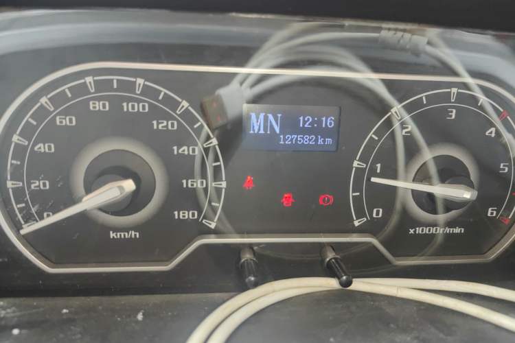 Used SAIC MAXUS Xintu V80 2019 2.5T Classic Model AMT Aoyuntong Long Wheelbase High-Roof 7-Seater