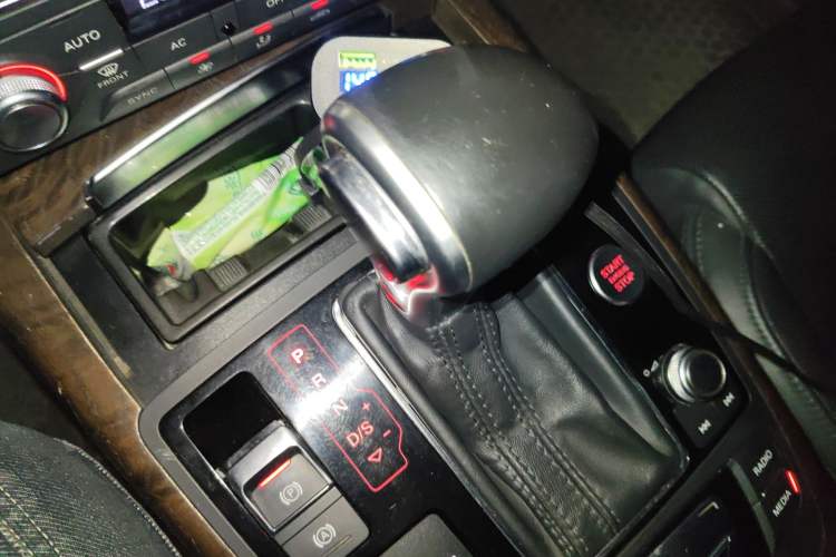 Used Audi A6L 2014 50 TFSI quattro Luxury Model Gear Lever