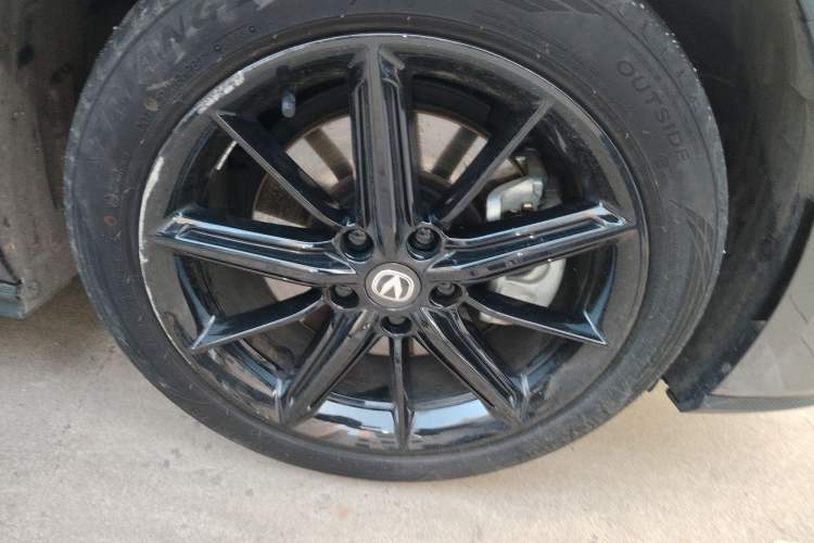 Used Changan UNI-V iDD 2023 Zhidian iDD 1.5T 113km Smart & Fun Version (Rapid Edition)