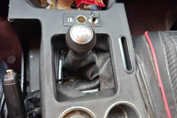 Used FORTHING Lingzhi 2023 M5L 1.6L Base Model 5 Seats Gear Lever