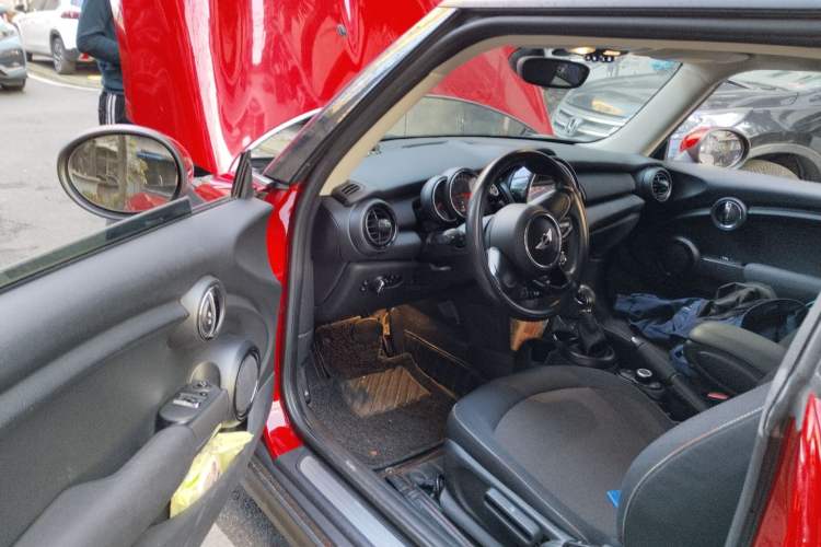 Used MINI 2016 1.2T ONE
