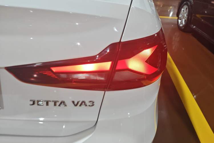 Used Jetta VA3 2019 1.5L Automatic Enjoyment Edition Right Rear Taillight