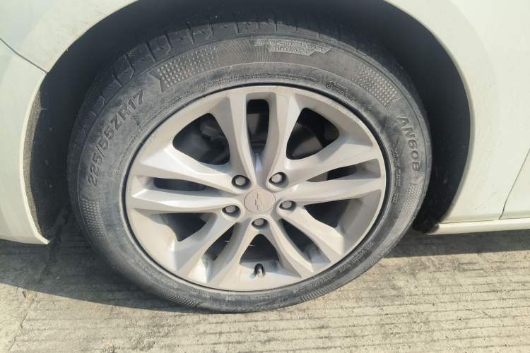 Used Chevrolet Malibu XL 2016 1.5T Dual-Clutch Ruichi Edition Left Front Wheel Hub