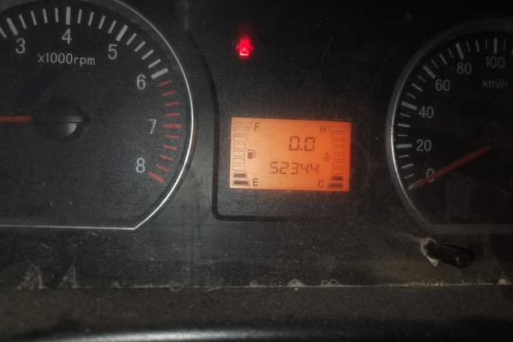 Used FORTHING Lingzhi 2013 M3 1.6L 7-seat Standard Model
