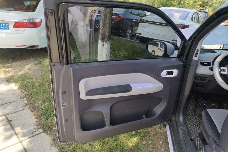 Used Chery New Energy QQ Ice Cream 2022 120km Conical Shape Lithium Iron Phosphate