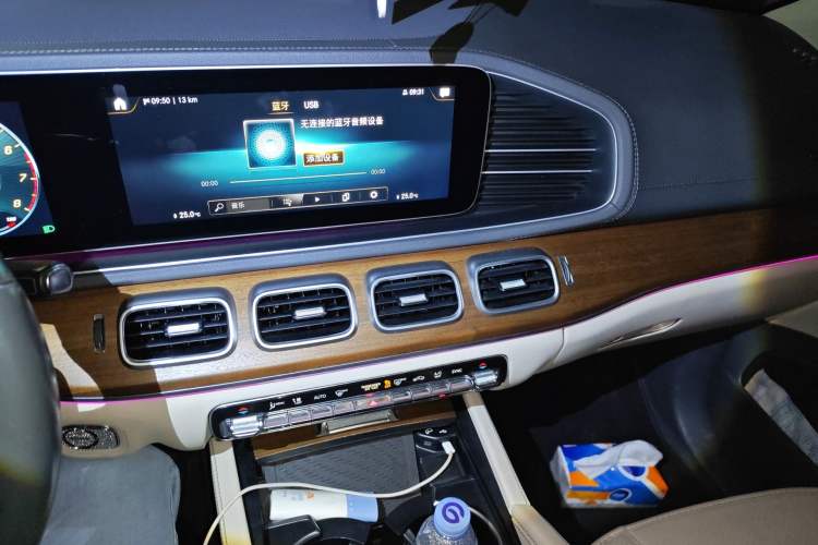 Used Mercedes-Benz GLE 2020 GLE 350 4MATIC Luxury Model Audio And AC Panel