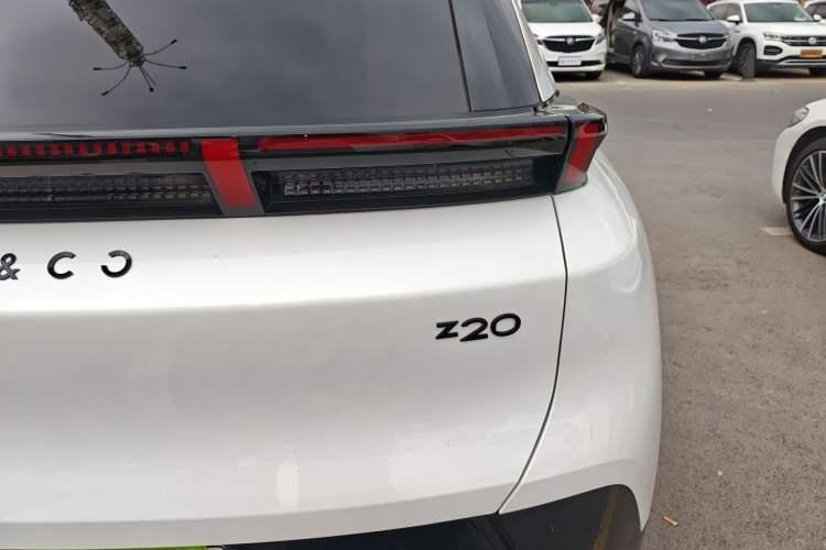 Used Lynk & Co Z20 2025 530 km Range Rear-Wheel Drive Pro Exterior 3