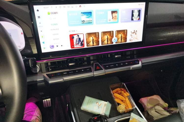 Used Tank 400 New Energy 2024 Hi4-T Off-Road Edition Audio And AC Panel