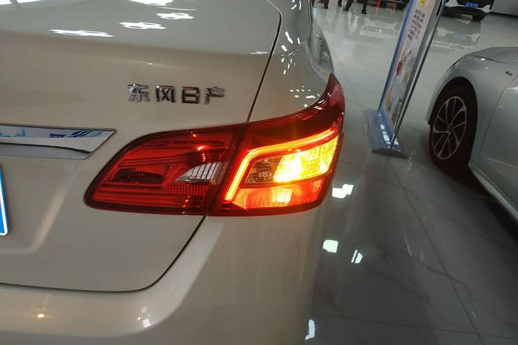 Used Nissan Sylphy 2024 Restyled Version 2 Classic 1.6XE CVT Comfort Edition Exterior 3