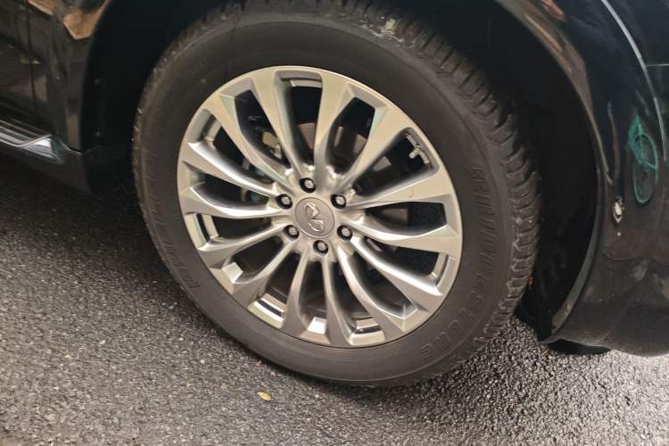 Used Infiniti QX80 2016 5.6L 4WD
