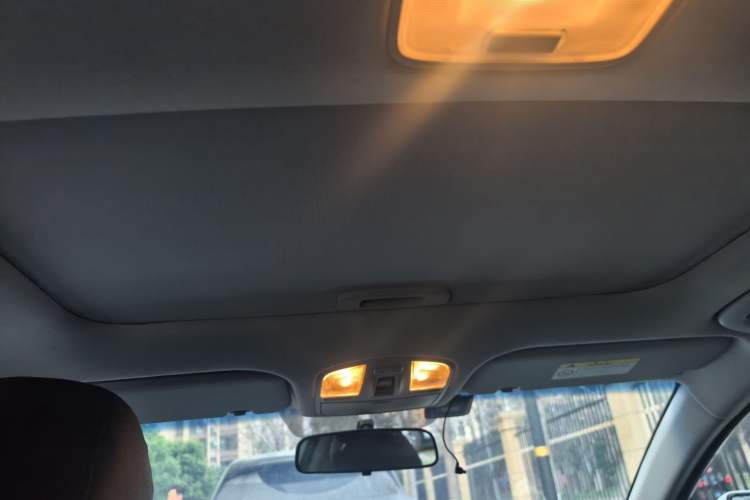 Used Hyundai Elantra (6th Generation / Lingdong) 2016 1.6L Automatic ZhiXuan – Elite Version Headliner