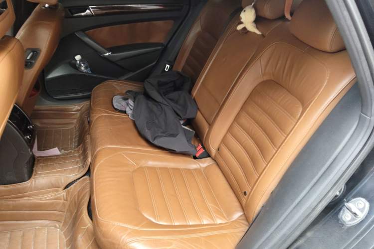 Used Volkswagen Passat 2011 3.0L V6 DSG Flagship Deluxe Edition