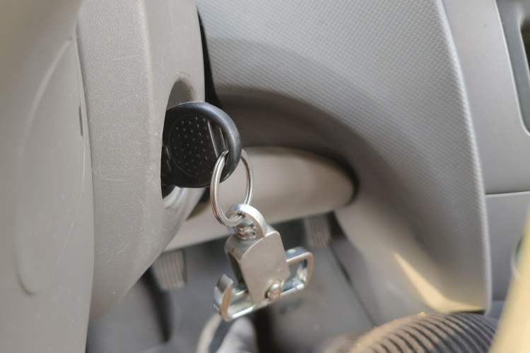 Used Chevrolet Sail 2010 Sedan 1.2L Manual Fashion Edition