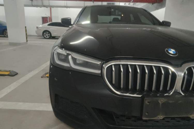 Used BMW 5 Series 2021 530Li Leading Model M Sport Package Right Front Headlight