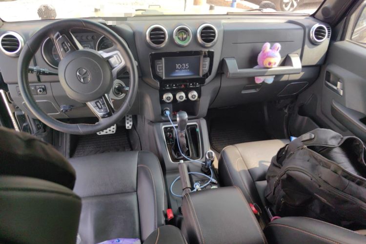 Used BAIC Off-Road BJ40 2016 40L 2.3T Automatic All-Wheel Drive Premium Edition Center Console