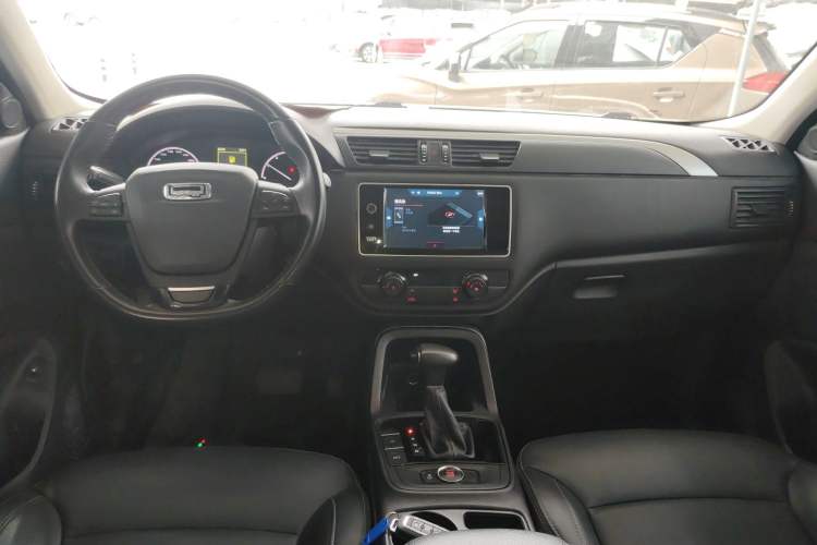 Used Qoros 5 2018 Revised Version 1.6T Automatic Leading Edition