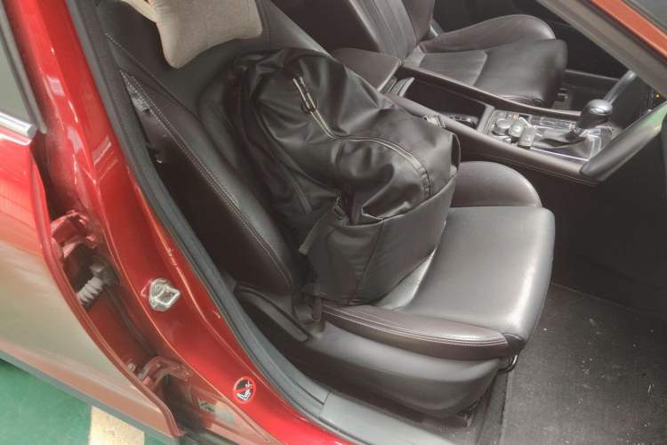 Used Mazda CX-4 2018 2.0L Automatic Two-Wheel Drive Blue Sky Premium Upgrade Version China V Standard