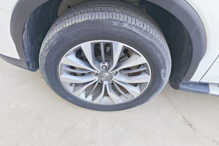 Used GAC Trumpchi GS8 2017 320T Two-Wheel Drive Luxury Smart Connectivity Version (7 Seats)
