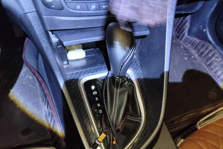 Used Buick GT 2016 15N Automatic Luxury Edition Gear Lever