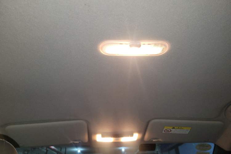 Used Nissan Kicks 2018 1.5L CVT Smart Connect Luxury Edition