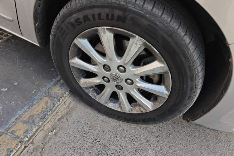 Used Buick GL8 2013 3.0L GT Luxury Business Haoya Edition Right Front Wheel Hub